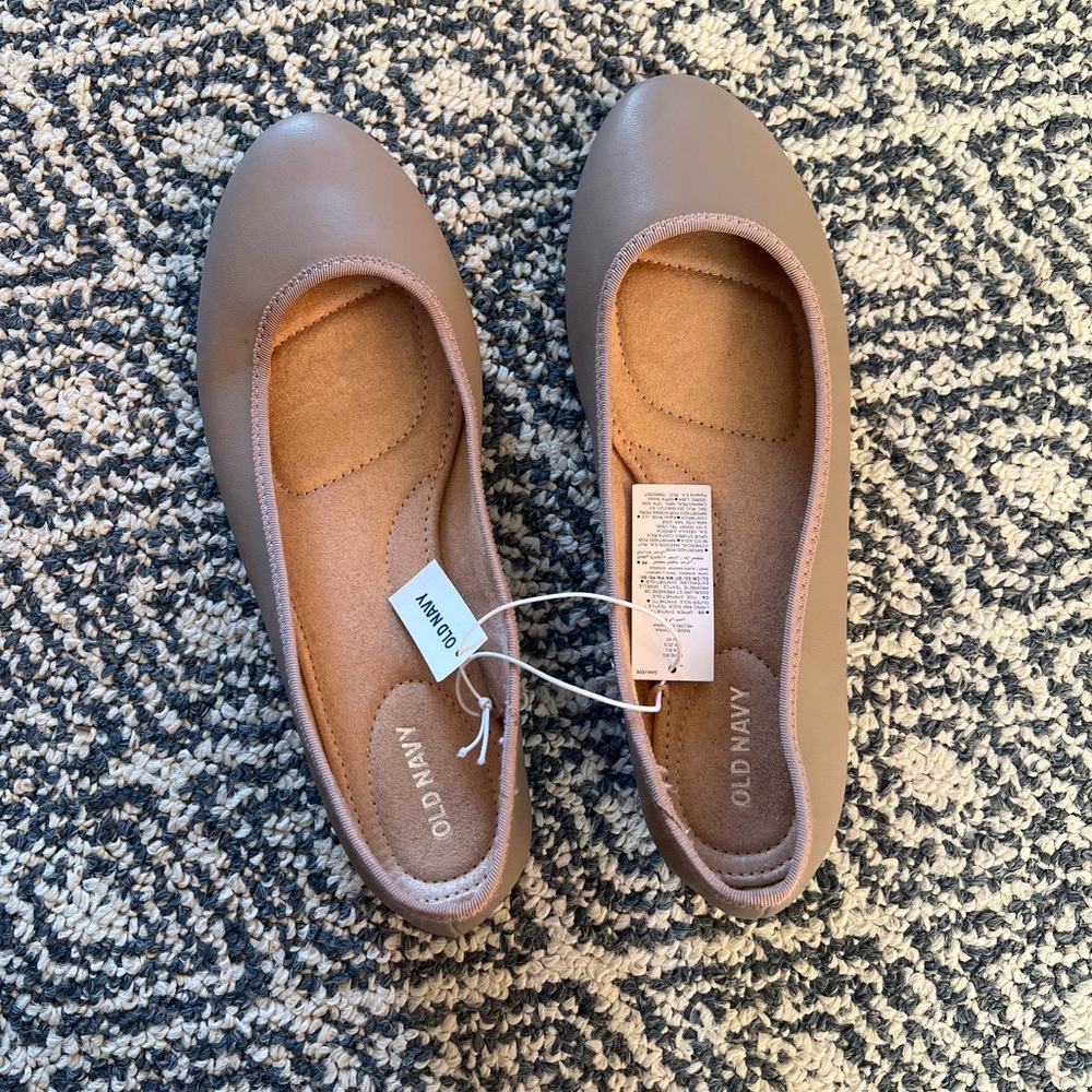 Old Navy Taupe Ballet Flats
